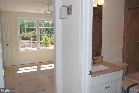Listing picture 96