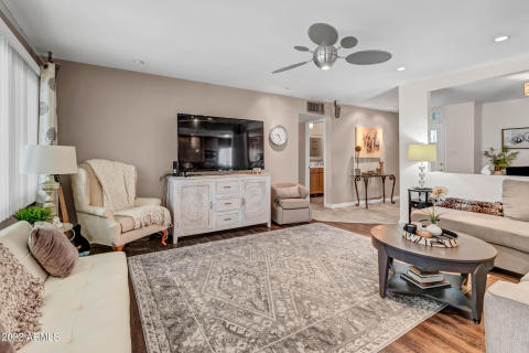 9832 N 29th St-25