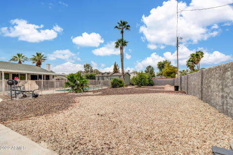 9832 N 29th St-30