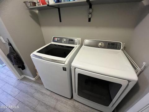 Washer Dryer Included!