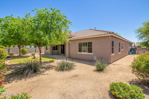 Shiloh Back Yd East View Shiloh Back Yd East View