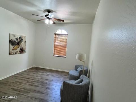 Office/Den Office/Den