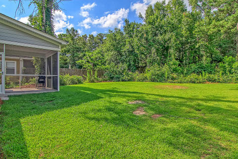 Screened in porch