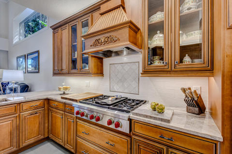 4c - Kitchen With Wolf Stove Top