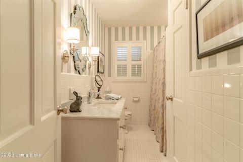 Full Bath