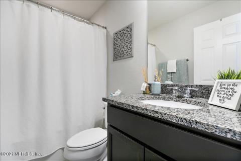 Bathroom-4.jpg Bathroom-4.jpg