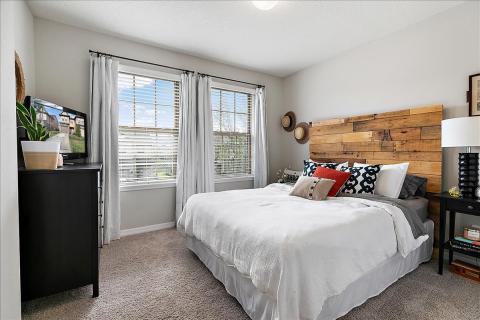 Bedroom-8.jpg Bedroom-8.jpg