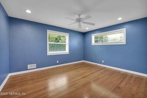 Guest Bedroom 1 Guest Bedroom 1