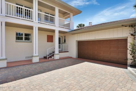 Oversized 2 Car Garage Oversized 2 Car Garage