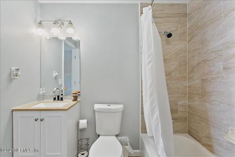 Bathroom-6.jpg Bathroom-6.jpg