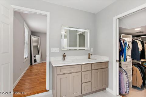 Primary Bathroom-3.jpg Primary Bathroom-3.jpg