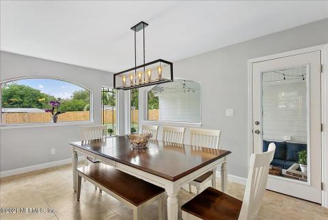 Kitchen Dining.jpg Kitchen Dining.jpg