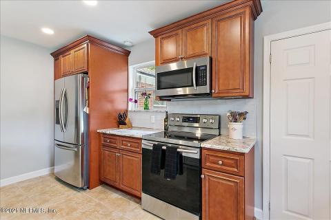 Kitchen (3)-2.jpg Kitchen (3)-2.jpg