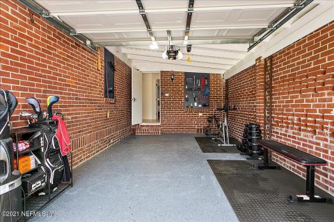 Garage-1.jpg Garage-1.jpg