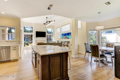 Kitchen Island and Breakfast Bar