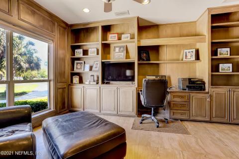 Study w/ Custom Built-ins