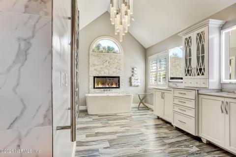 Owner's Suite Bathroom