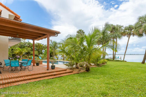 Tropical Paradise!
