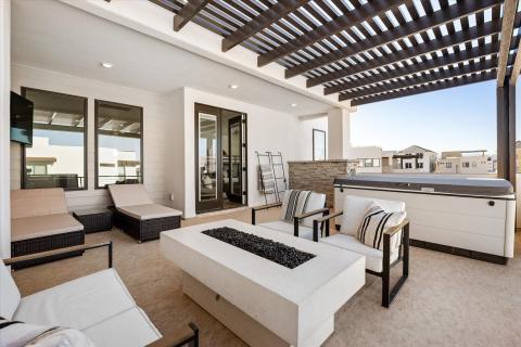 Firepit/Spa area