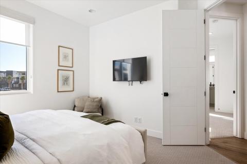 Bed/Bath 4
