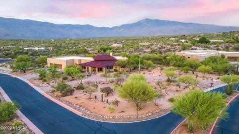 04-Aerial View Front