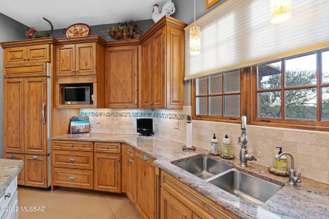 18-Kitchen