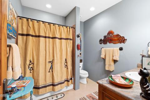 34-Bathroom