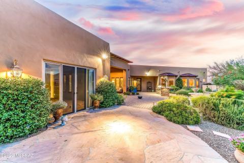 48-Back Patio & Yard