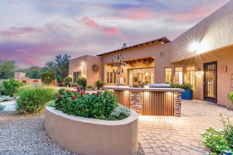 51-Back Patio & Yard