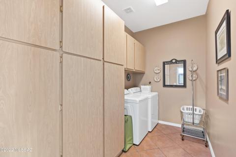 19-Laundry Area