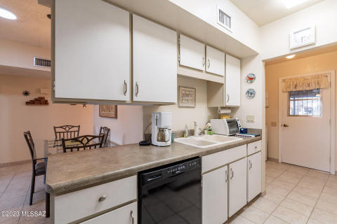 Kitchen Cut-away Cabinet Kitchen Cut-away Cabinet