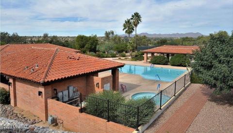 2 Community Pools/Spa
