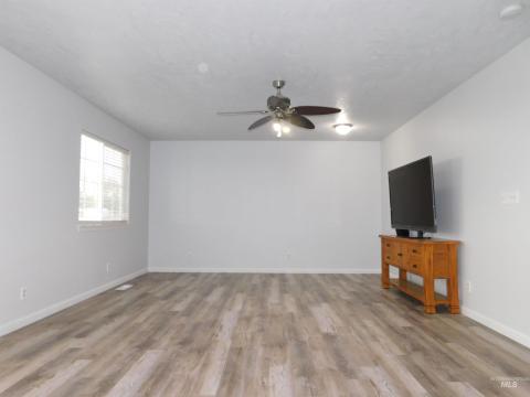 Listing picture 2
