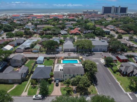Welcome to Galveston Island Living!