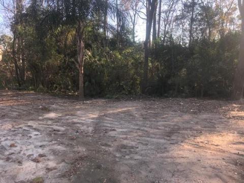 Cul-de-sac lot