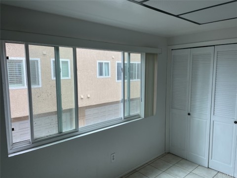 Kitchen wall