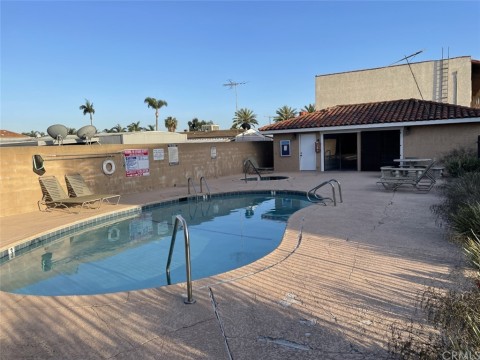 Carson Courtyard pool area.