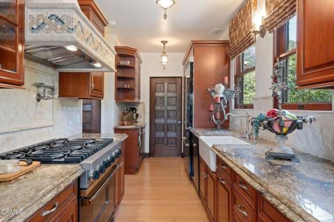 28-web-or-mls-15 - Kitchen