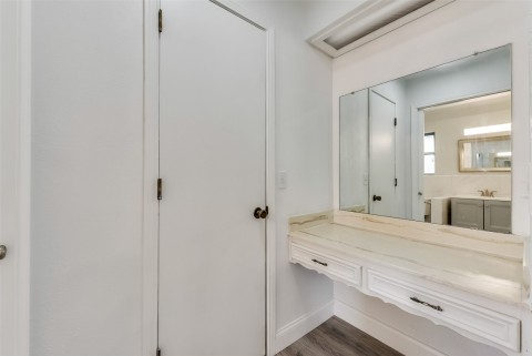 En-suite Makeup Vanity Area and Large Walk-In Closet
