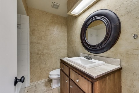 Hall Full Bath with Linen Closet. Koehler Toilet 2022