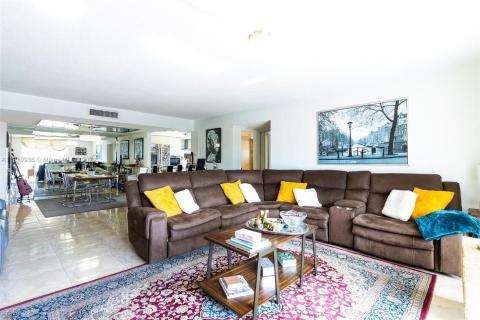 Listing picture 2