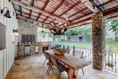 Covered patio view 2 Outdoor kitchen grill, Ice maker, mini frigerator, Hardy board walls