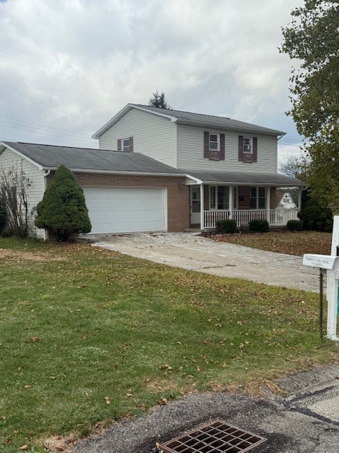 2 story brick and vinyl home oon tabletop lot