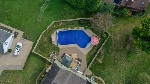 Bird's eye view of a pool area