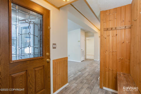 4400 Captain Cook-2
