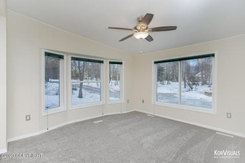 4400 Captain Cook-3