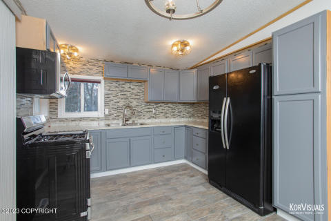 4400 Captain Cook-7