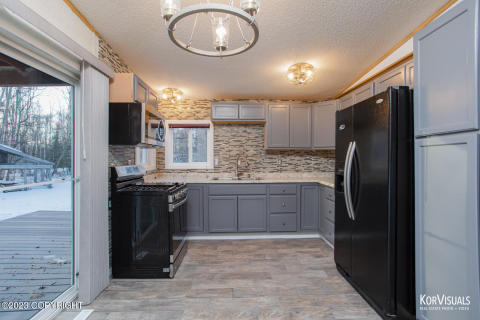 4400 Captain Cook-8