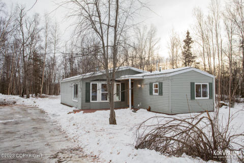 4400 Captain Cook-19