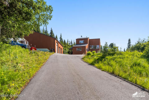 11411 Snowline Drive 11411 Snowline Drive